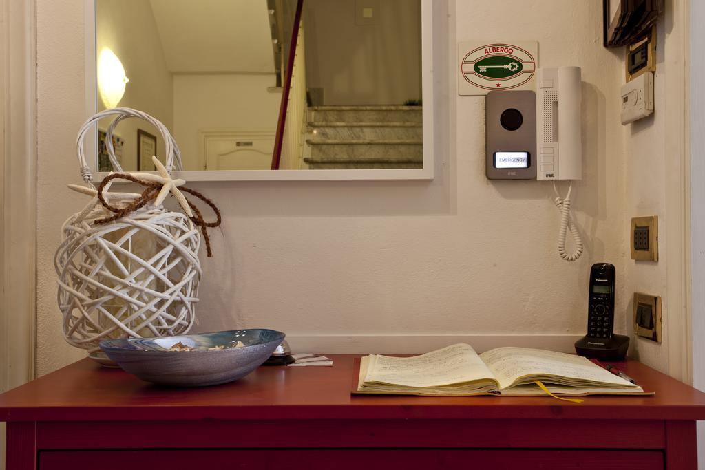 Hotel I 4 Assi Viareggio Bagian luar foto